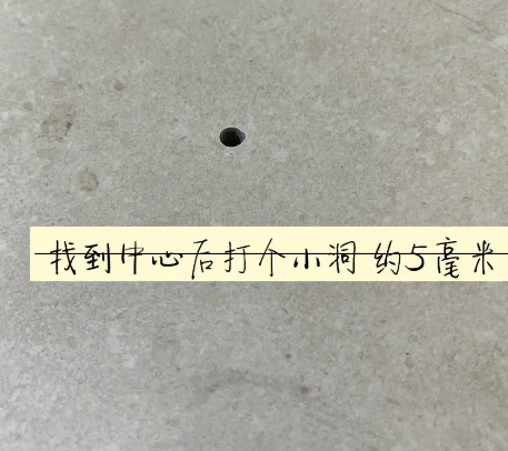 万源瓷砖空鼓维修公司专业解答在瓷砖铺贴过程中，如果砂料搅拌不均匀，将会带来以下问题